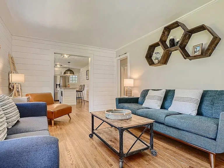 2191 E Lee Rd SE — Photo 5
