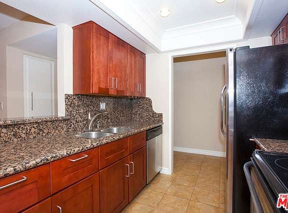 3rd image of 1215 N Olive Dr APT 104