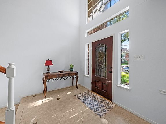 3rd image of 11323 Chestnut Woods Trl
