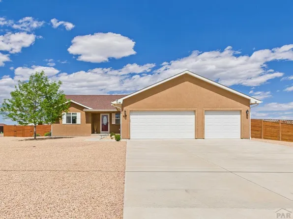 617 E Paradise Dr, Pueblo West, CO 81007