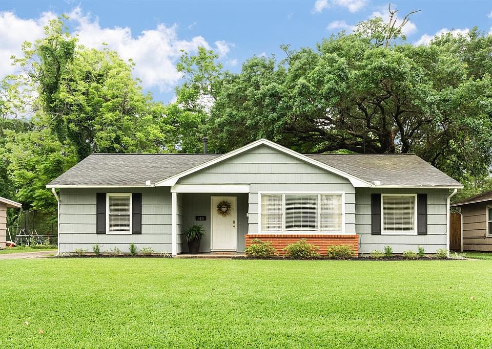 1st image of 318 Wisteria St