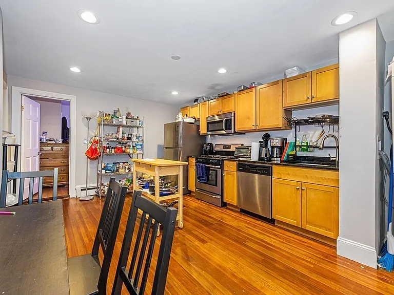 44-46 Hillside St #3D — Photo 4