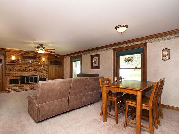 Spacious Living room