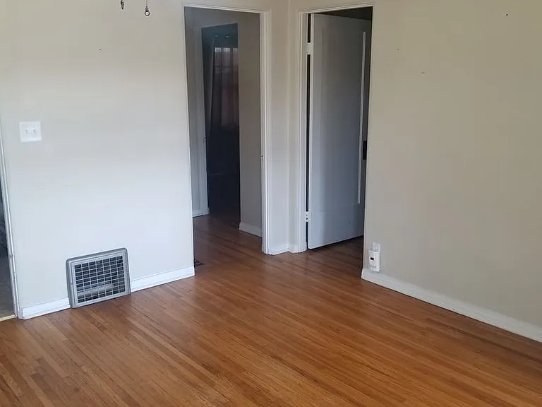 2221 Main St — Photo 9