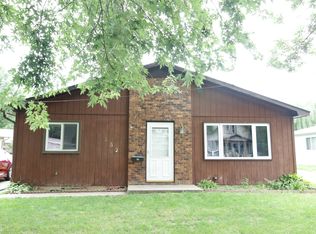552 W Wellington St, Waterloo, IA 50701