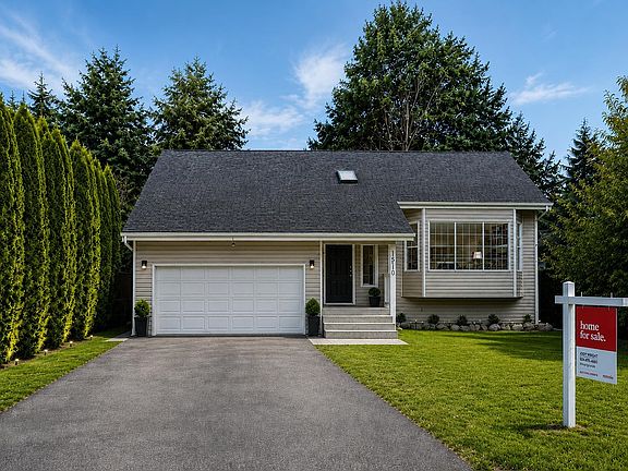 2nd image of 1510 Macdonald Pl