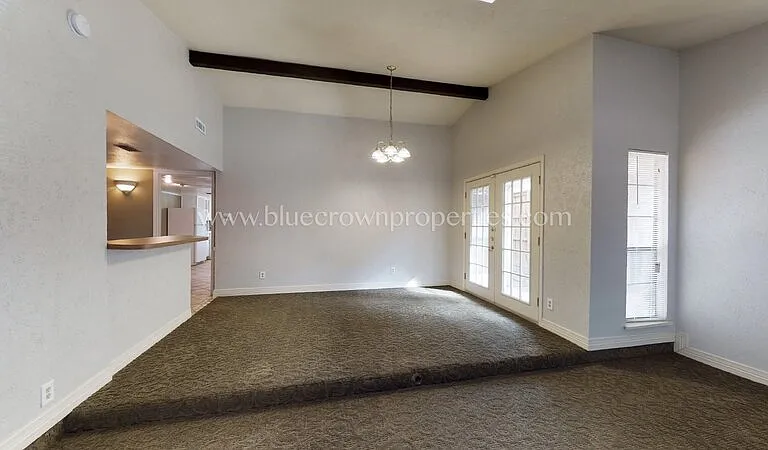 10239 Catalpa Rd — Photo 7