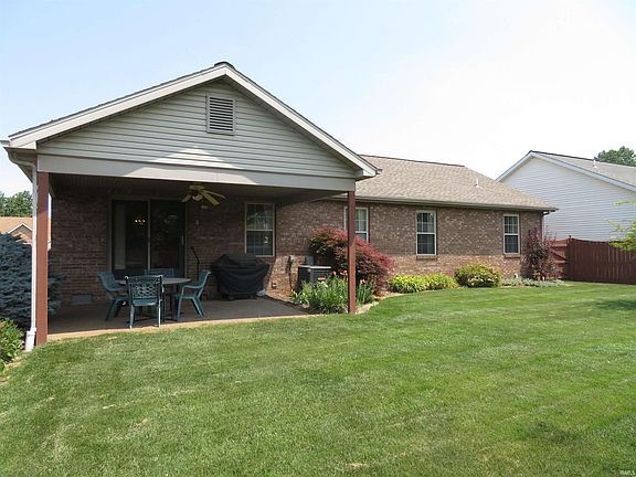 3rd image of 3031 Nicole Dr