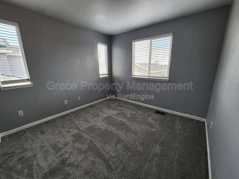 10154 Wyandott Cir N — Photo 14