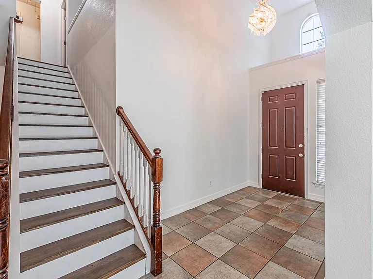 6801 Amesbury Ln — Photo 5