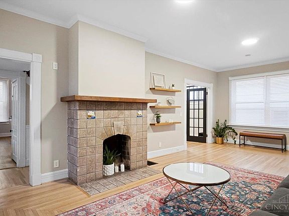 3rd image of 4511 Ashland Ave
