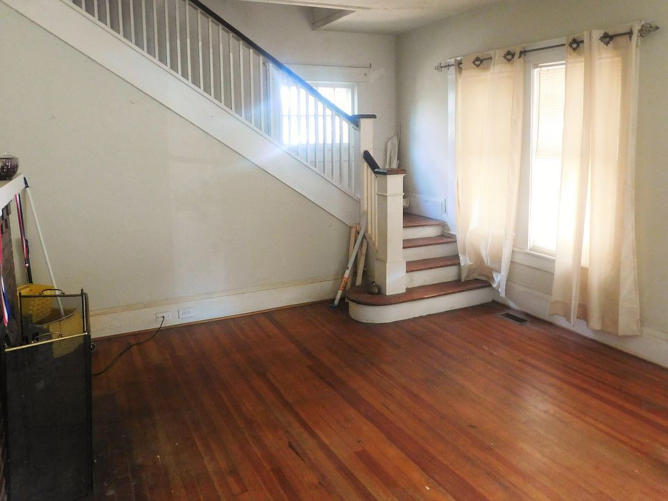 2nd image of 1316 W Florida St