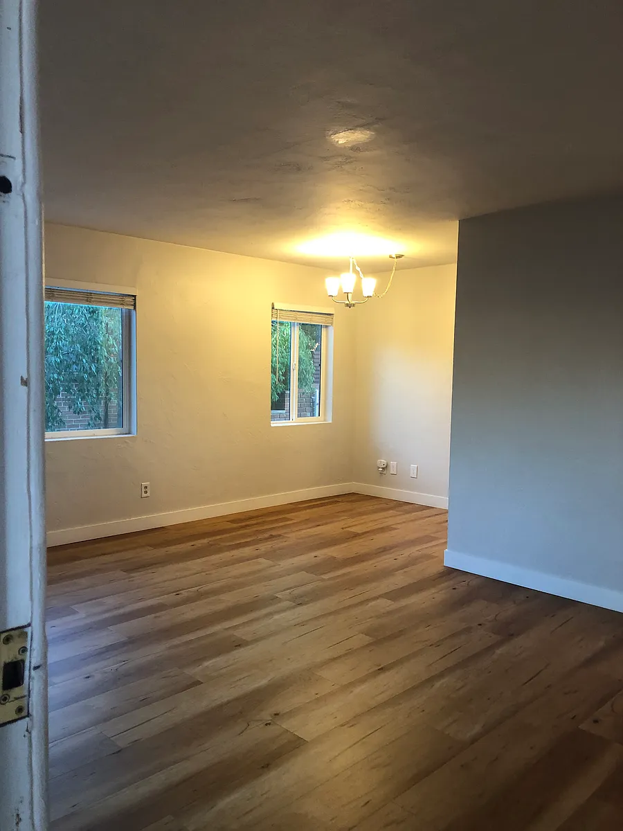 Building Photo - 3022 E 1st St #1