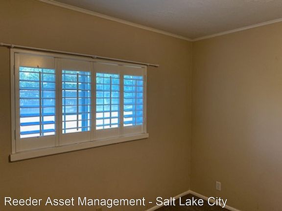 5th image of 1216 E Waterside Cv APT 10