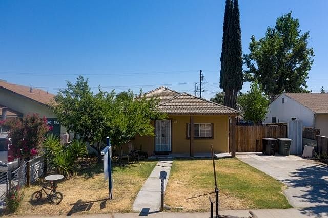 2nd image of 2222 Strivens Ave