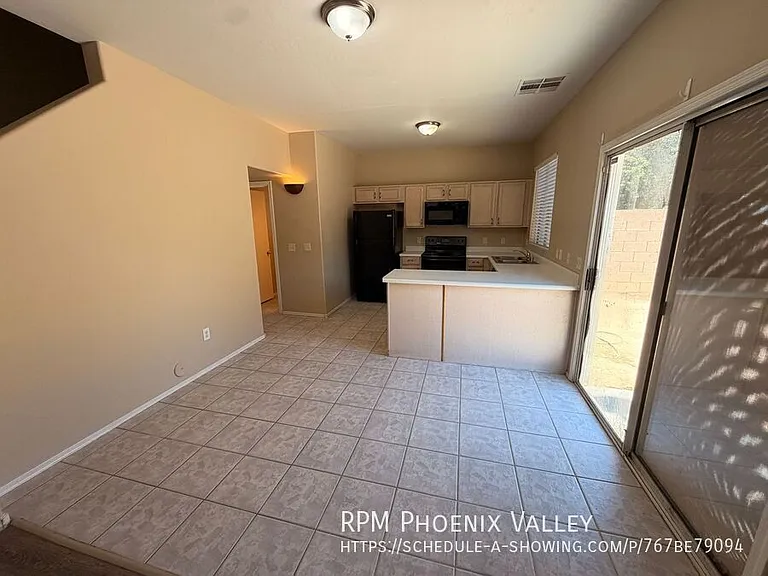1227 S 119th Ln — Photo 7