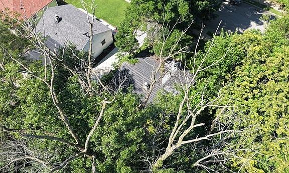 5th image of 811 S 5th St