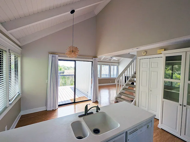 493 Cedar Walk — Photo 3