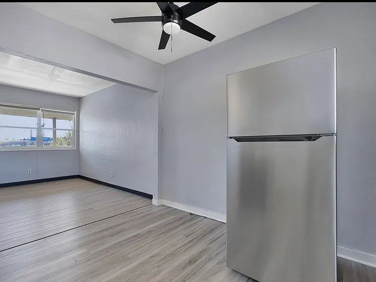 474 E Norwich Ave — Photo 6