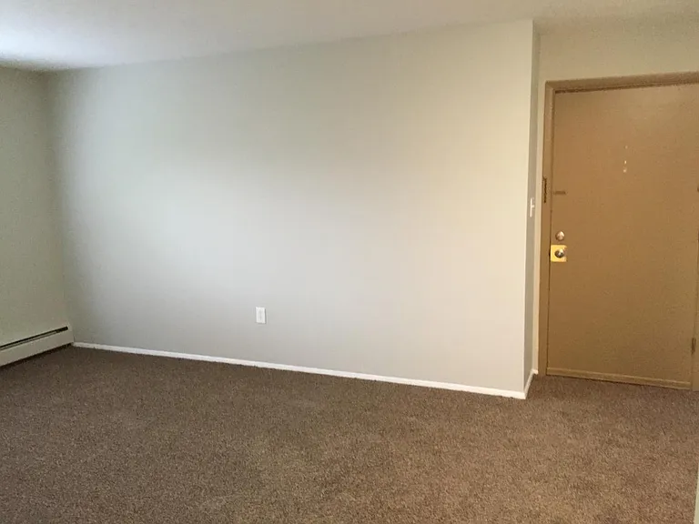 1303 Cove Ave #303 — Photo 5