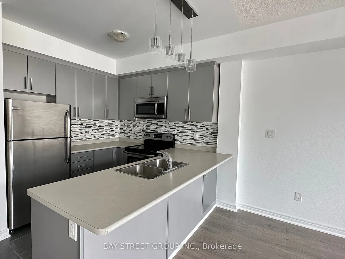 Building Photo - 2333 Sawgrass Dr #305