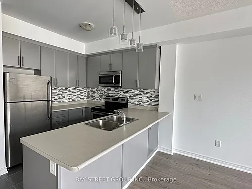 2333 Sawgrass Dr #305 Photo 1