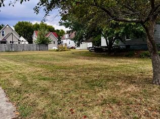 1115 W Oakland Ave, Bloomington, IL 61701