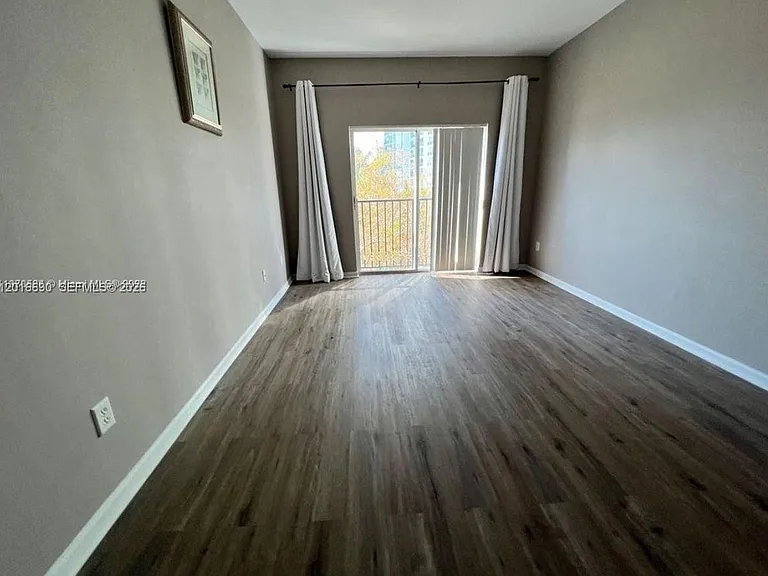 3255 NE 184th St #12511 — Photo 7