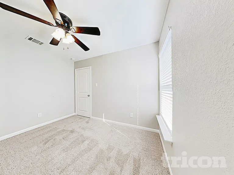 1404 Breanna Ln — Photo 11