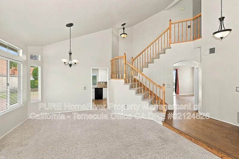 3 bed, 2.5 bath, 1840 sqft, $3,400 — Photo 3