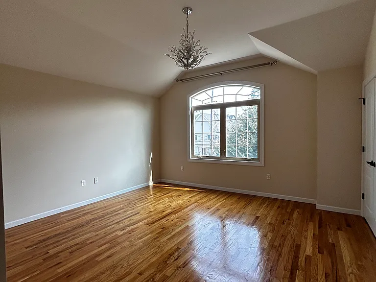 31 Tillman St — Photo 17