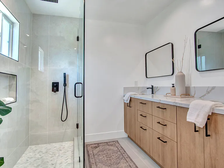 18406 Jovan St — Photo 19