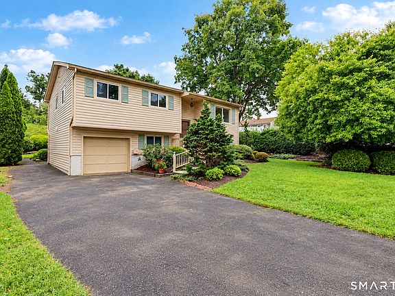 2nd image of 5 Windward Road