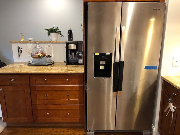 2nd image of 7 Bryant Cres APT 2K