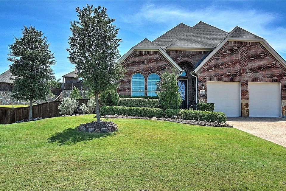1st image of 528 Castlewood Dr