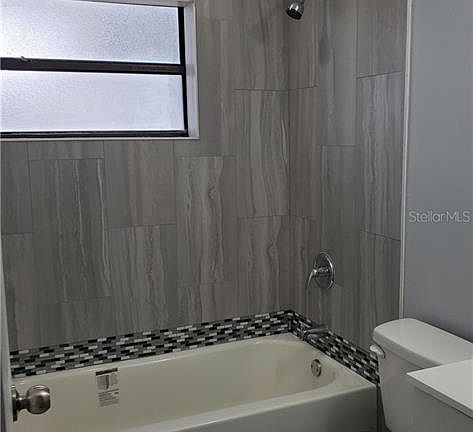 5th image of 2740 Sunshine Dr S