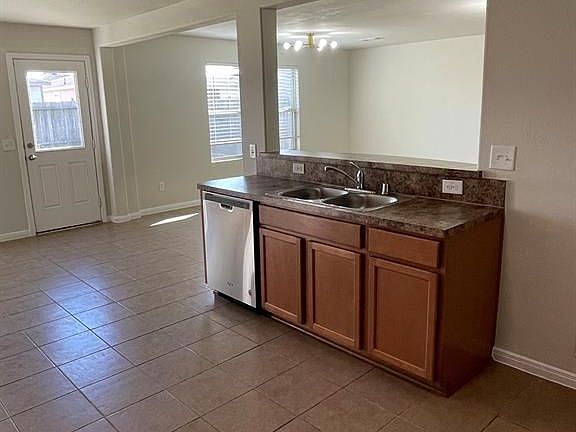 5th image of 2714 Skyview Silver Dr