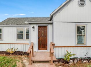 225 Oregon St, Gooding, ID 83330