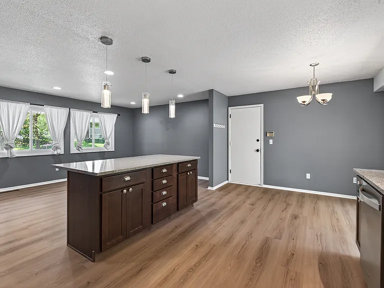 7466 Dallas Ln N — Photo 9