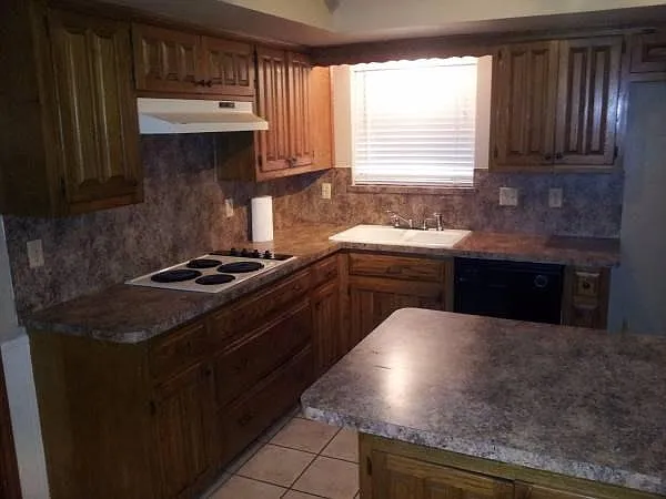 1905 Duke Drive — Photo 3