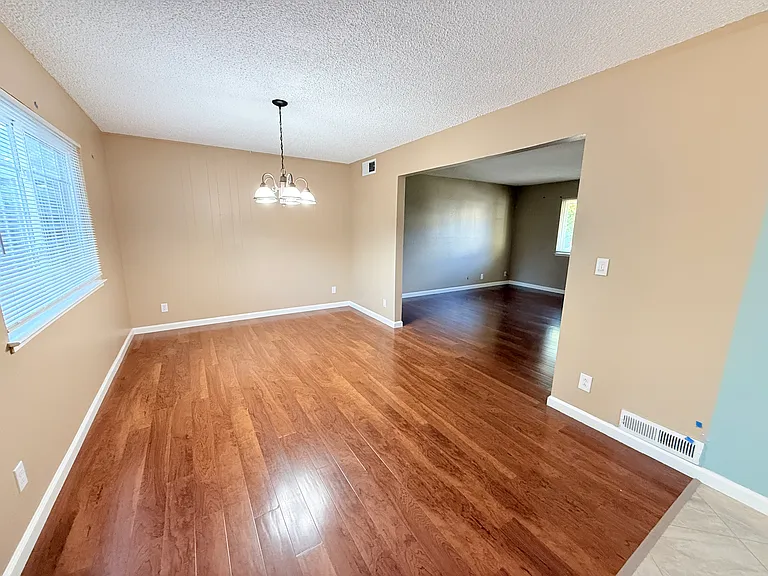 6881 Kettering Cir — Photo 7