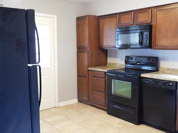 4th image of 1210 Norris Dr