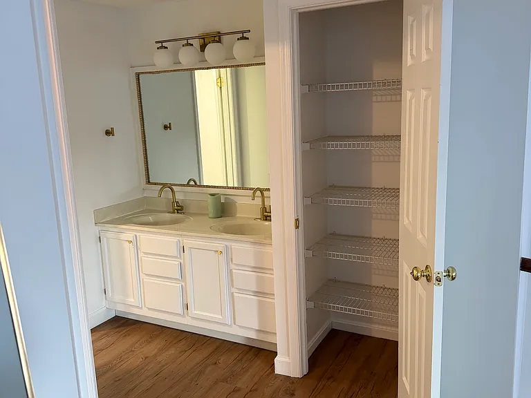 11909 Crosswind Ct — Photo 8