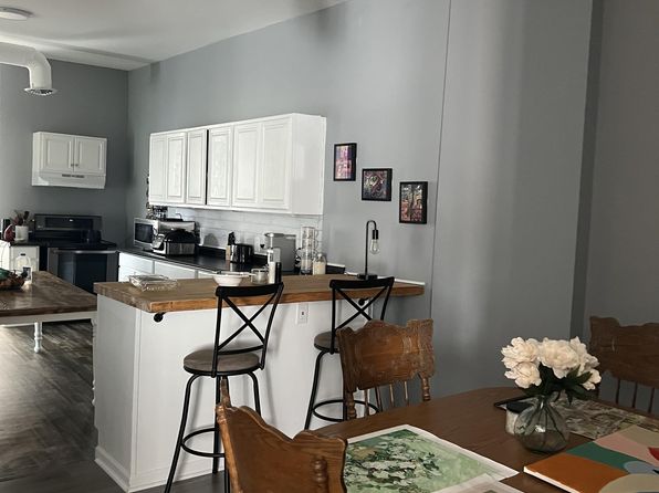 21 Main St #3