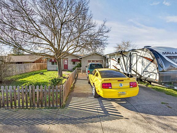 5th image of 8207 Division Rd