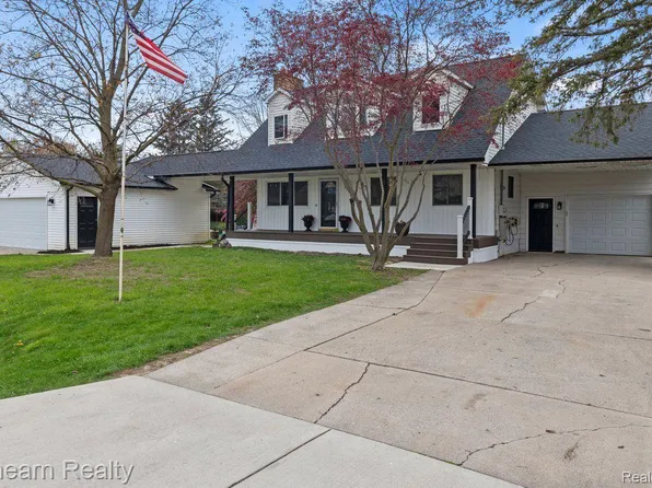 16132 Whitehead Dr, Linden, MI 48451