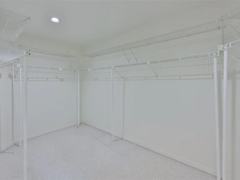 929 Symphony Isles Blvd — Photo 33