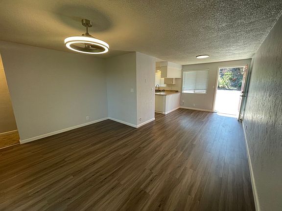 4th image of 431-437 Elm St #435