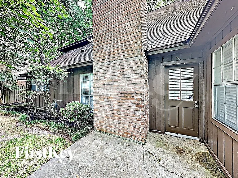 2511 Riverlawn Dr — Photo 15