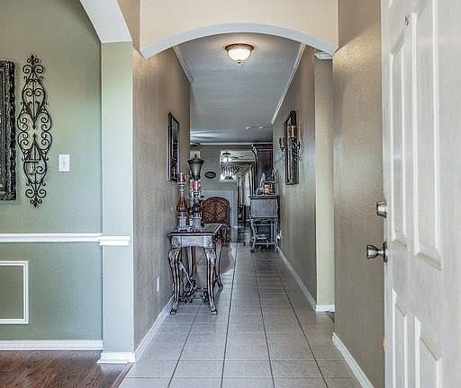 3rd image of 2209 Creekdale Dr